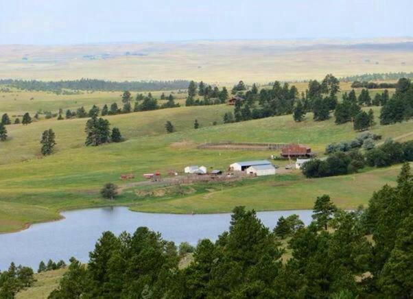 Вилла Lake Guest Ranch Devils Tower Экстерьер фото